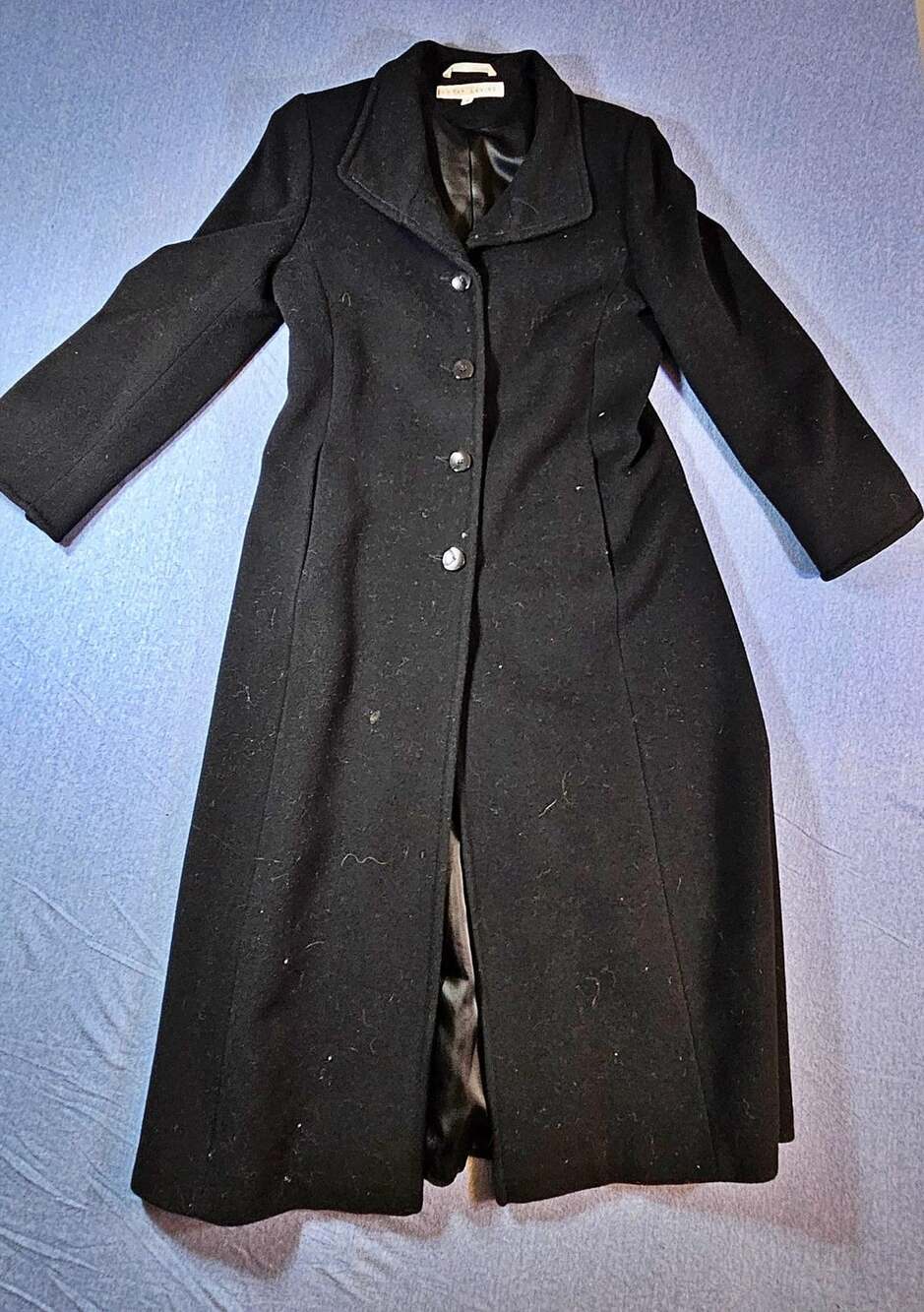 Larry Levine 100% Merino Wool Coat Size 8 Charcoal Black Button Front